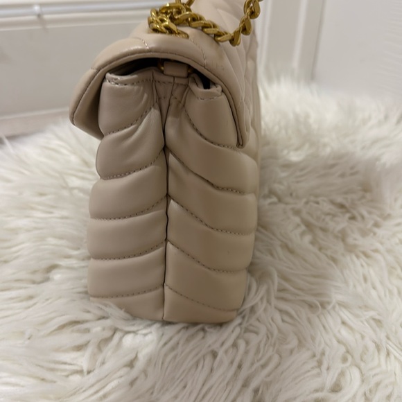 Yves Saint Laurent Cream Quilted Bag - Picture 8 of 17